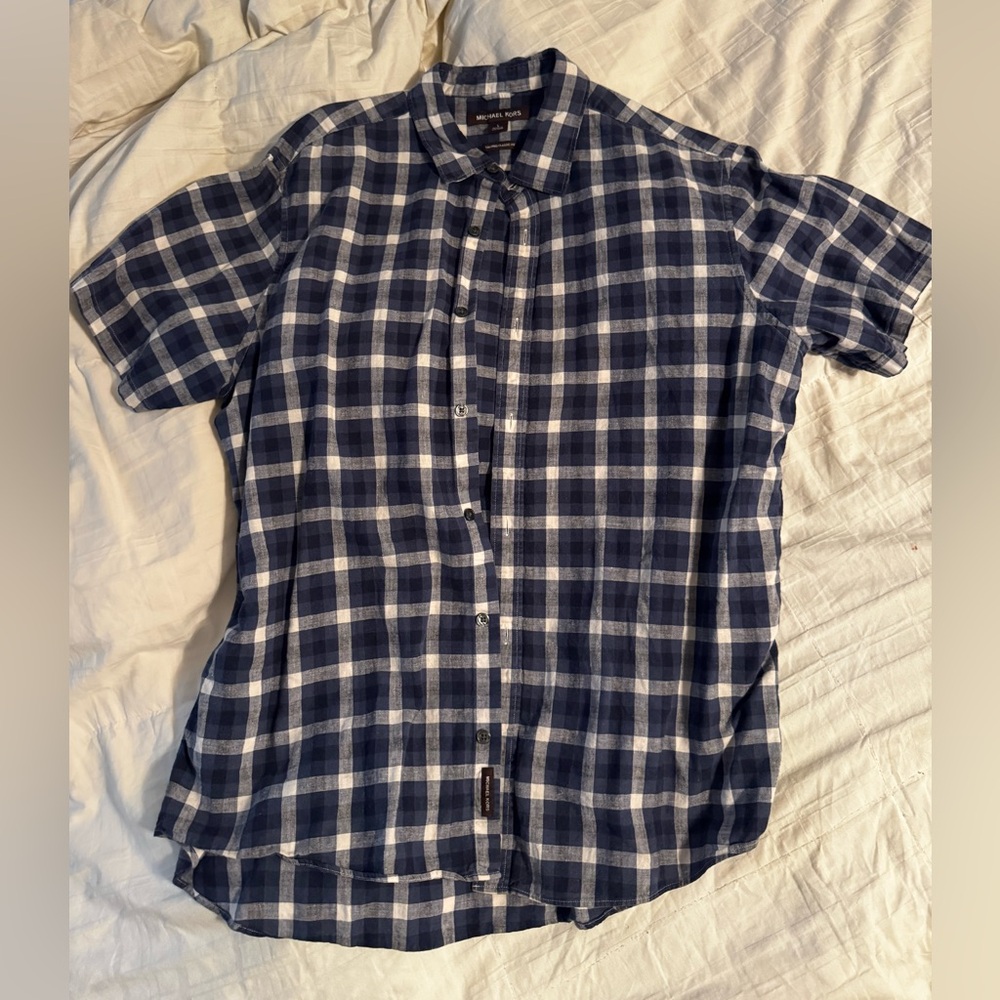 Michael Kors
Tailored/Classic Fit
Short-sleeved shirt